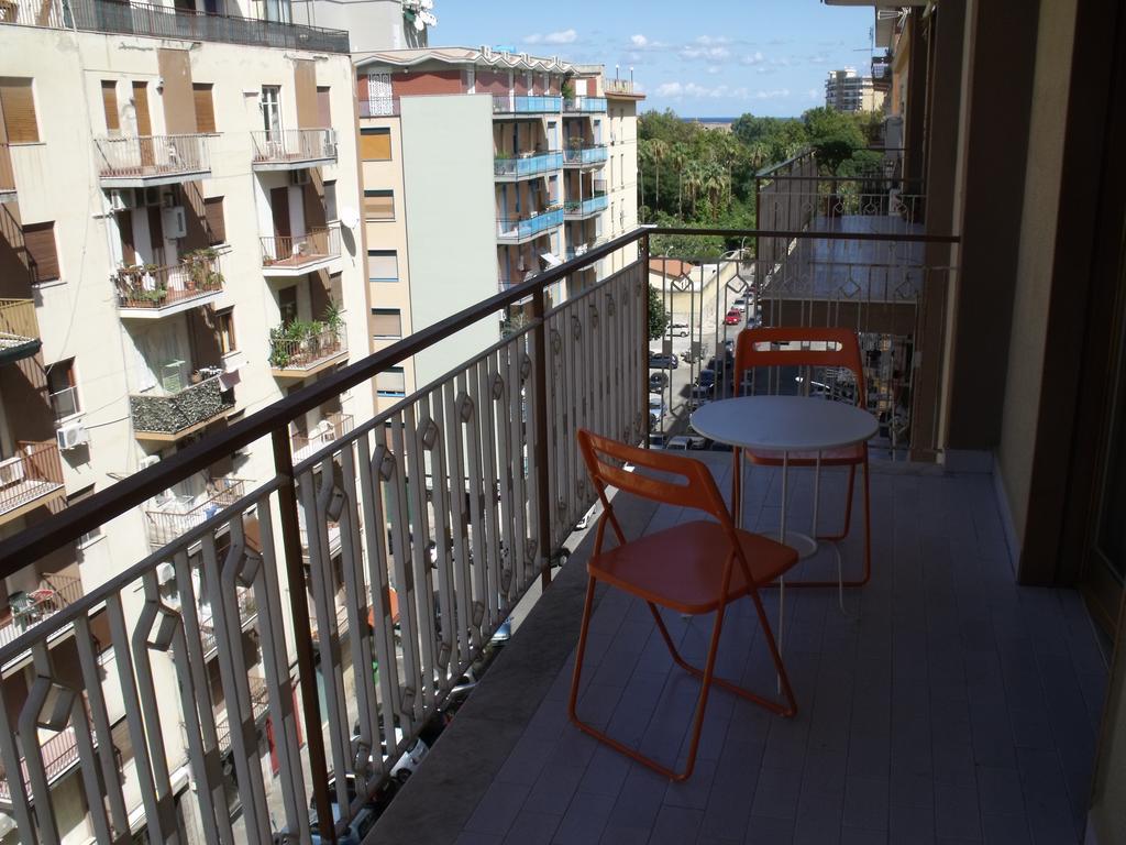 A Tre Passi Dal Centro Hotel Palermo Exterior foto